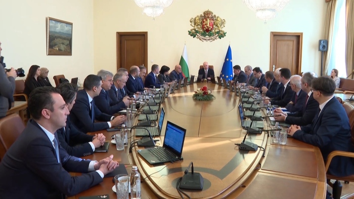 Кабинетът в оставка с предложение: Влизаме в 2026 г. с удължителен бюджет