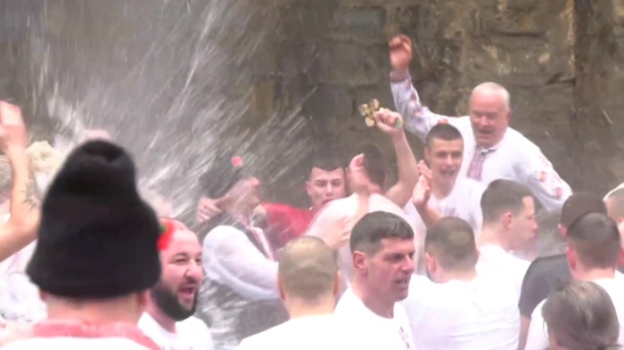 Враца отбеляза Йордановден: Осветиха бойните знамена на ВФ 4990