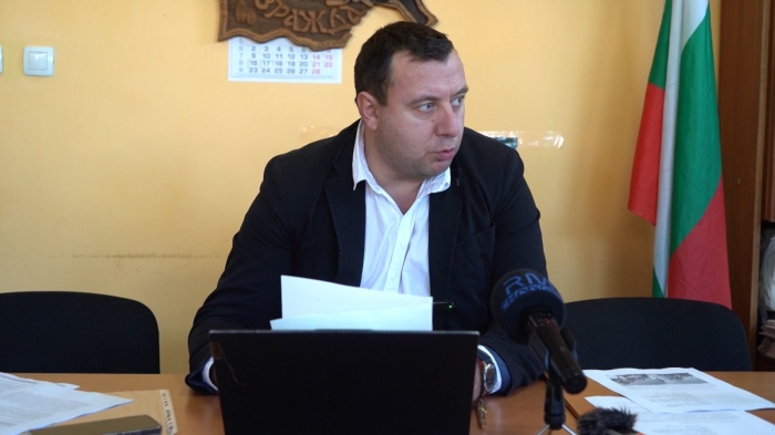 Заради прекъсванията на тока: \