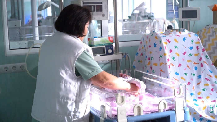 Увеличават се децата, раждащи деца. Отчитат тревожен ръст в Монтана и Видин