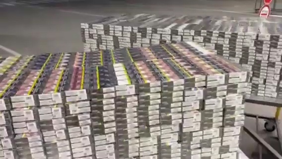 Откриха над 10 500 контрабандни кутии с цигари