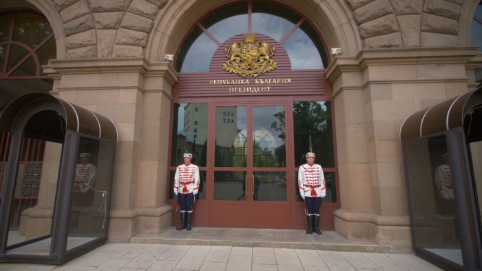 В очакване: Йотова започва консултациите за служебен кабинет 