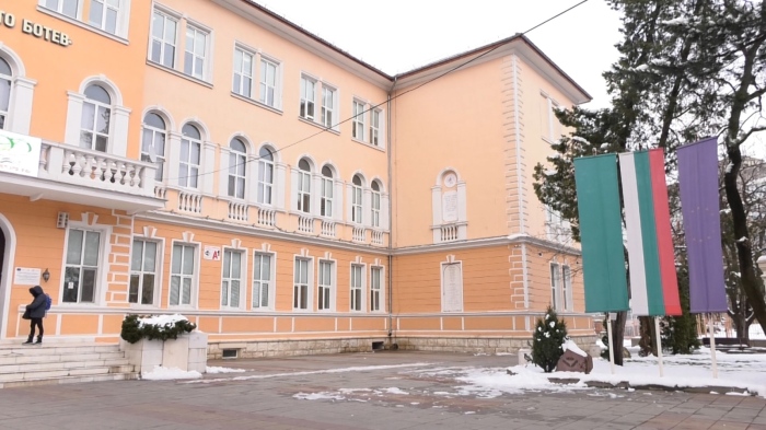 След репортаж на RM TV: МОН и Община с позиция за закриването на професионална паралелка