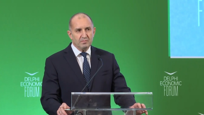 Радев с първо изявление след оставката: \