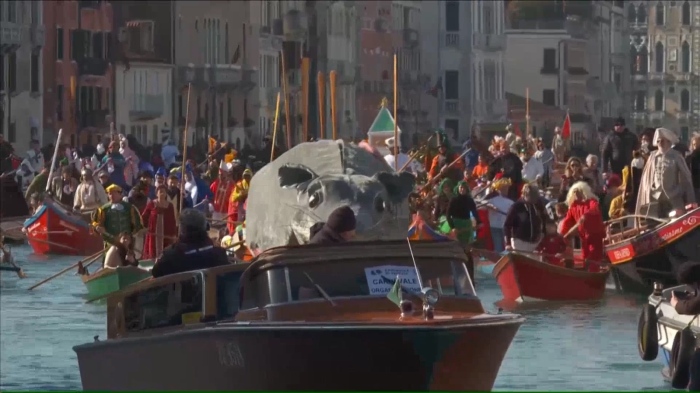 Започна традиционния карнавал във Венеция