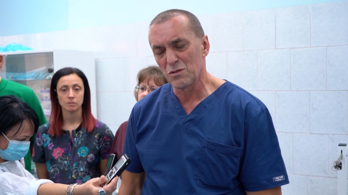 Заради отстраняването на известен лекар: В Монтана граждани организират протест 