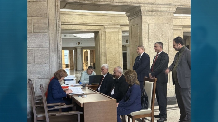 Румен Радев в изборите на 19 април: Ще участва в коалиция \