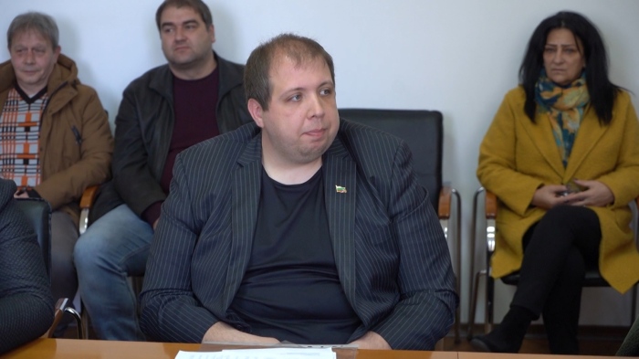 Без съгласие за СИК в Монтана - Ал. Димитров: \"Да не станете за смях?\"