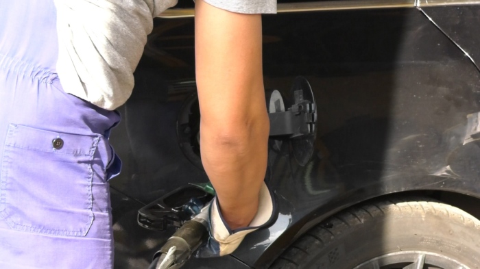 При цена на гориво от 1,60 евро за литър: Правителството с подкрепа от 20 евро месечно по банков път