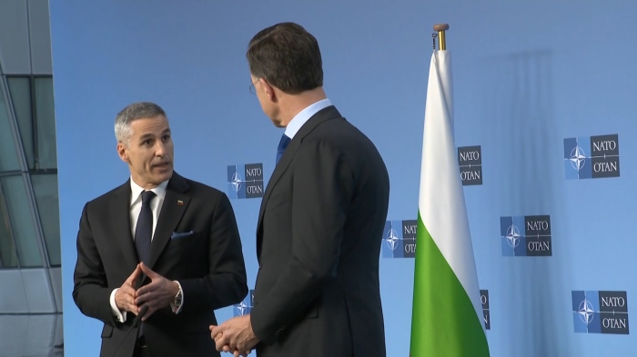 Премиерът Гюров пред Марк Рюте: \"България остава ангажирана с НАТО и колективната отбрана\"