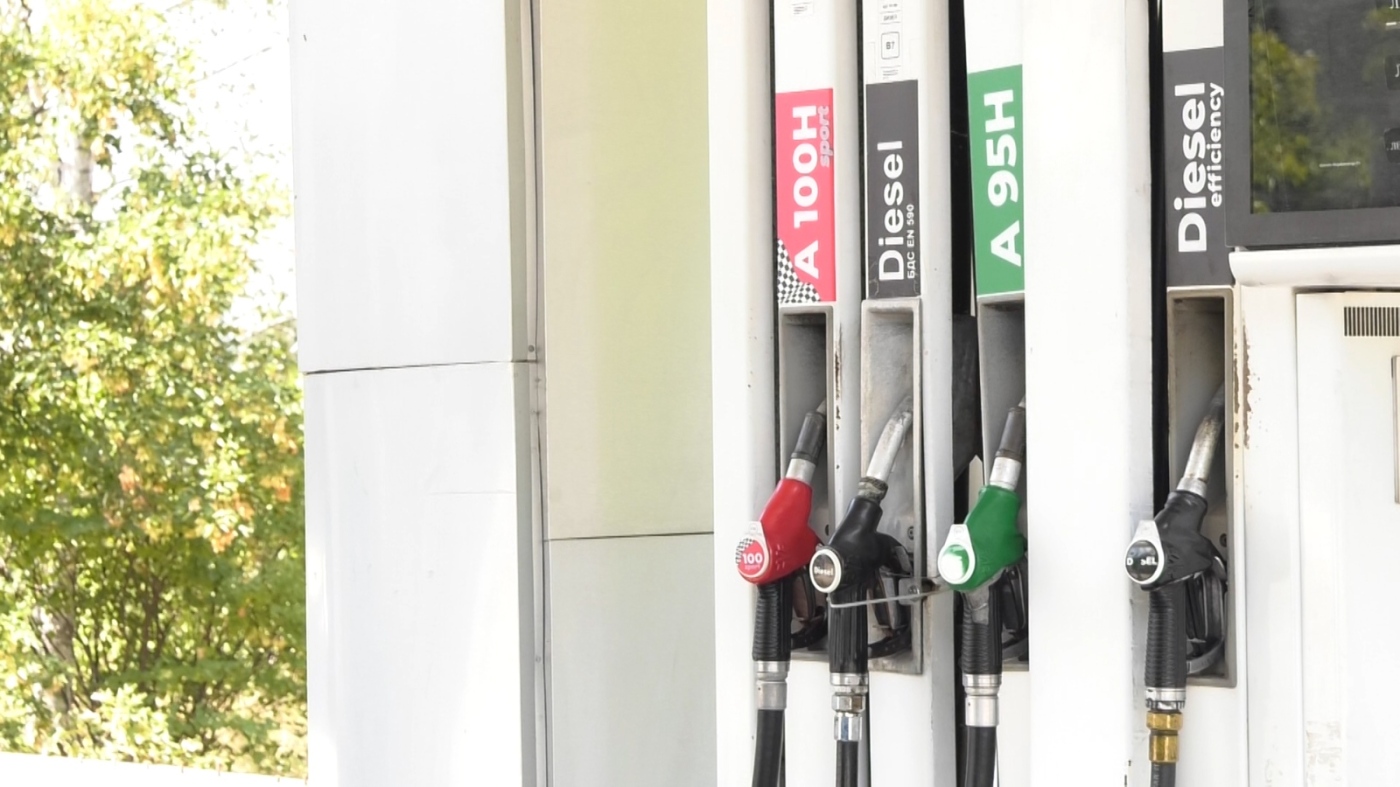 Барел петрол отново над 100 долара