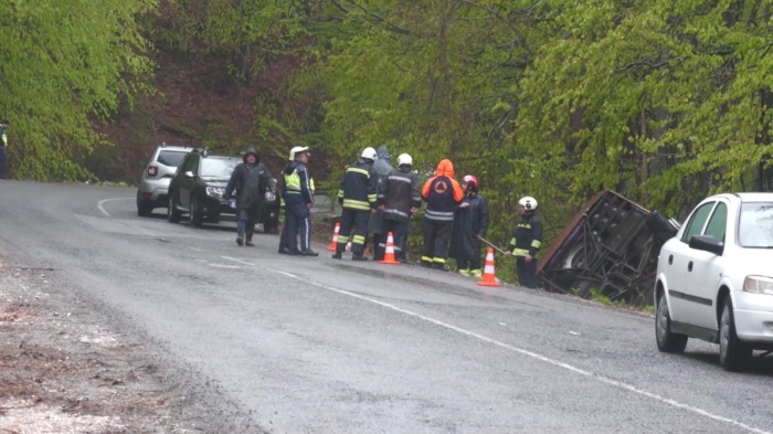 „Жени и деца, боси и кървави, бяха по пътя“: Ужасът след катастрофата с украински автобус