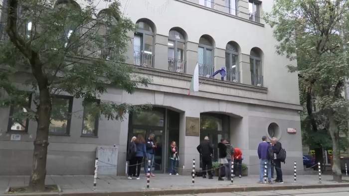 Политическият елит за Сарафов: От достойна постъпка до арест и разследване  