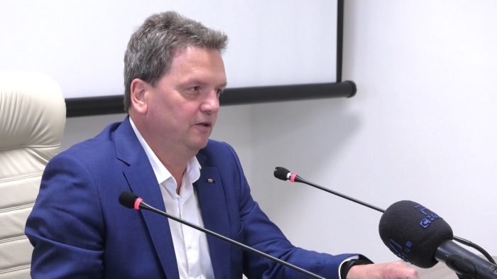 Земеделци разораха Ботевия път край Алтимир: Губернаторът на Враца: \"Недопустимо посегателство\"