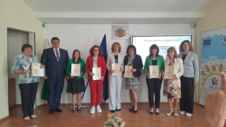 Признание на национално ниво: Учител от ППМГ – Враца с две престижни награди