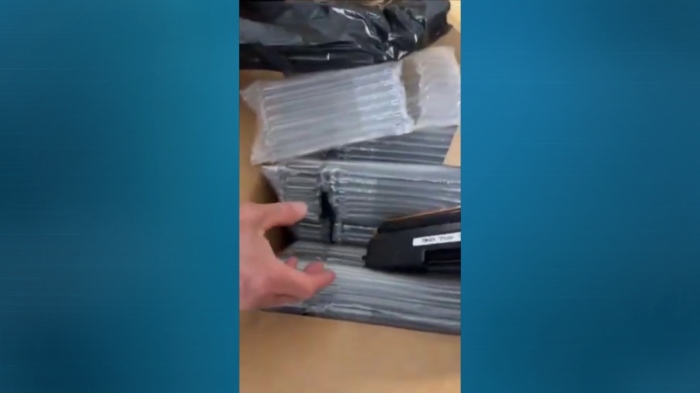 Задържаха около 13 000 фалшиви тонер касети