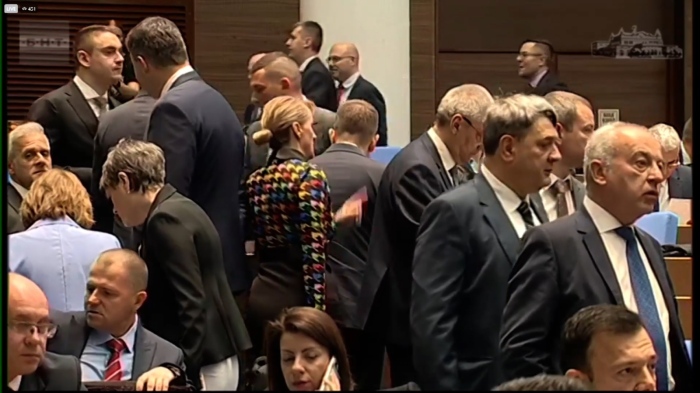 Парламентът реши: Председателят на ДАНС да предостави информация за шефа на НЗОК 