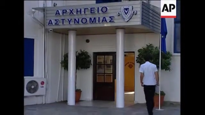 Обвиниха бащата на починалите българчета в Кипър