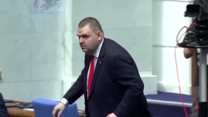 Демерджиев за полетите на Пеевски: МВР проверява дали лидера на ДПС има частен самолет 