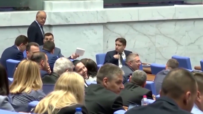 Антон Генчев остава шеф на разузнаването 