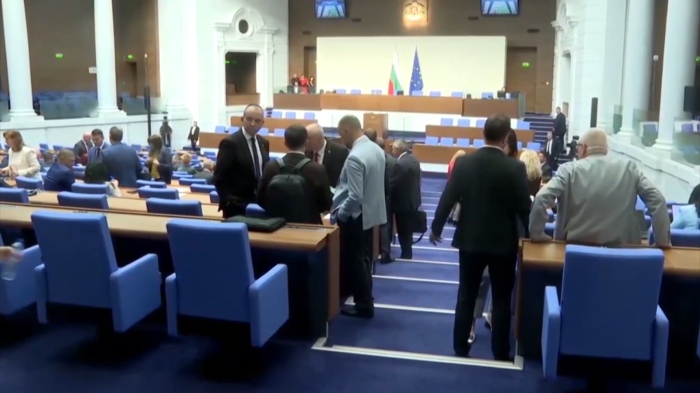Бюджетът на ДОО и НЗОК минаха на първо четене: След няколко часа дебати и взаимни обвинения 