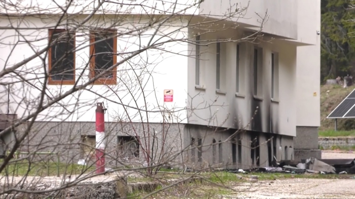 Изтеглят охраната на хижа \