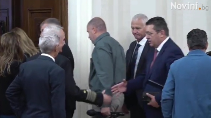 Започна заседанието на КСНС