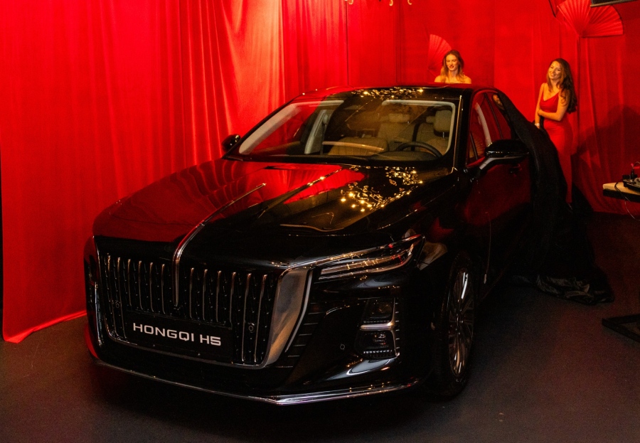Китайската премиум марка автомобили HONGQI стъпи официално на българския пазар