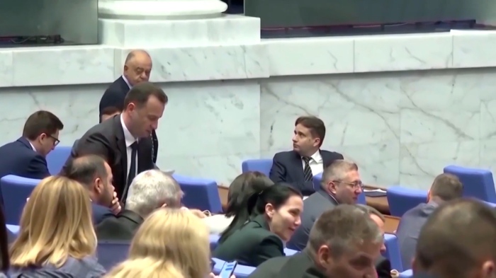 Заради липса на кворум: Извънредното заседание на НС се провали